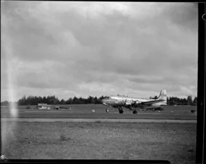 Pan American World Airways Douglas DC-4 Clipper Westward Ho (N88948) takes off from Whenuapai aerodrome, Waitakere City, Auckland