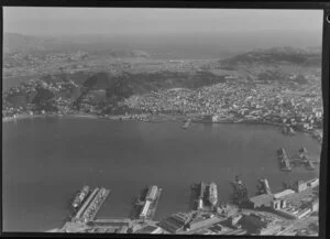 Wellington harbour looking towards the South