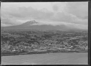 New Plymouth, Mount Taranaki in the background