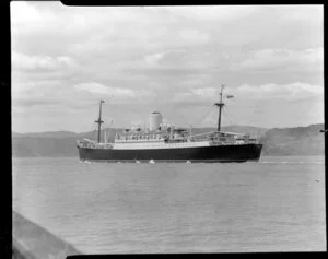 Passenger ship, Remuera, in Wellington Harbour