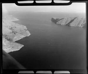 Akaroa Harbour entrance, Banks Peninsula, Canterbury