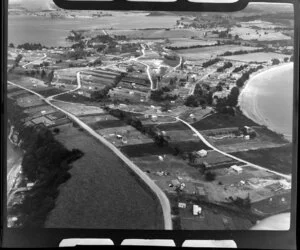 Manly, Whangaparaoa Peninsula, Auckland Region, featuring town and housing development