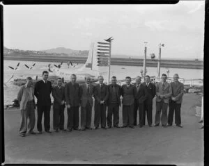 Tasman Empire Airways Ltd members of staff, Mechanics Bay, Auckland