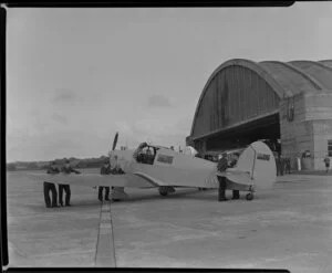 Captain Bradshaw in his aircraft G-HWW on his arrival at Whenuapai airport
