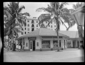 Street scene, Honolulu, Hawaii