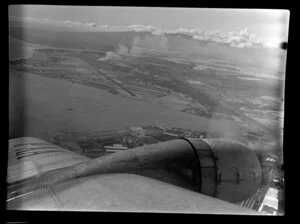 Aeroplane over the airport, Honolulu, Hawaii