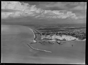 Coast and port, Napier, Hawkes Bay