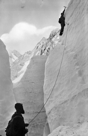 Tom Newth and Frank Gillett climbing Jagged Peak, Canterbury