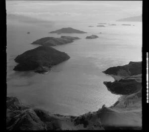 Islands north of Coromandel Harbour, from Motutapere to Motuoruhi, with the Motukawao Group in the distance