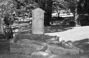 The grave of Robert Helliwell, Florence Hutchins [i.e. Hutchen] and the Hutchen and Mitchell family, plot 50.R, Sydney Street Cemetery.