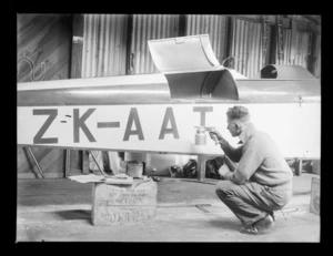 Unidentified man with aircraft ZK-AAT