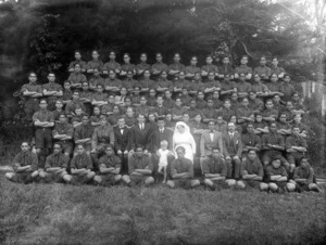 Formal group portrait of students and teachers from Te Aute College