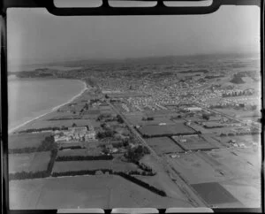 Coastal view of Oamaru, Central Otago District, Otago Region, including Waitaki Boys' High