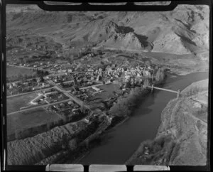 Clutha River at Alexandra, Central Otago