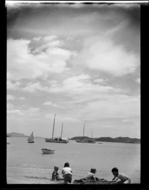 Beach at Paihia, Bay of Islands