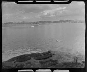 Beach at Paihia, looking towards Taylor Island, Bay of Islands