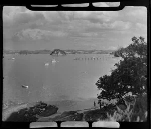 Beach at Paihia, looking towards Taylor Island, Bay of Islands