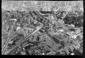 Wellington City, showing Parliament buildings and Government House