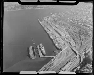 Ships moored at wharves, Aotea Quay, Wellington