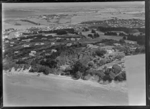 Houses above the Tamaki River, Waitemata Harbour, Glendowie, Auckland