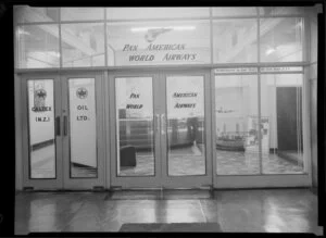 Pan American World Airways, front of building, Windsor House, location not known