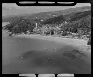 Paihia, Bay of Islands, Northland, showing beach and houses