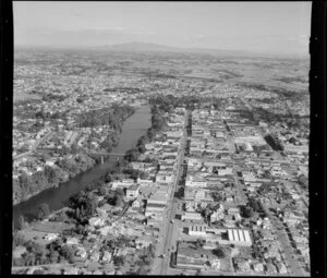 Hamilton, showing houses, bridges and Waikato River