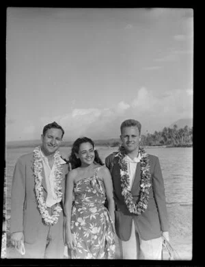 Neil Hilton, Mona McDonald, Mel [Buchly?], welcoming reception for TEAL (Tasman Empire Airways Limited) passengers, Satapuala, Upolu, Samoa