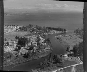Taupo, showing houses and looking out to the Lake