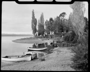 Waikato River outlet, Lake Taupo, showing dinghies