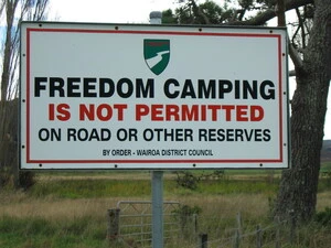 Freedom Camping sign