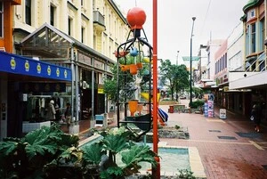 Bucket fountain