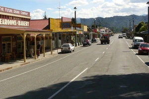 Main street, Reefton