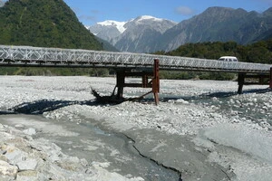 Bridge across Waiho River 2008