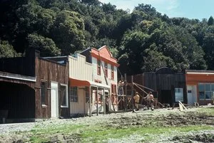 Building the Golden Nugget Hotel, Shantytown