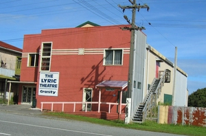 Lyric theatre, Granity