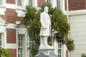 Statue of Richard John Seddon
