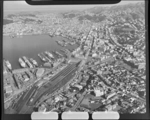 Wellington city, showing railways and shipping