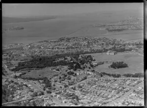 Auckland scene, including Auckland hospital, Auckland Domain and War Memorial Museum