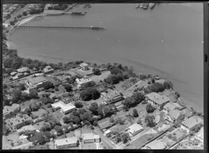 Residence of R Hunter, Stanley Bay, North Shore, Auckland