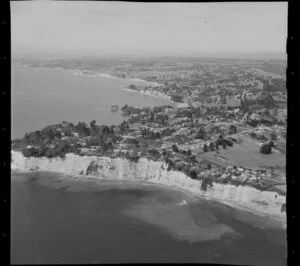 Torbay and Deep Creek, East Coast Bays, Auckland, showing cliff face