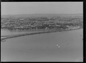 Parnell, Auckland, showing Waterfront Road, boats and yachts