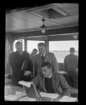 Group at the 1953 London-Christchurch Air Race, Harewood Airport, Christchurch