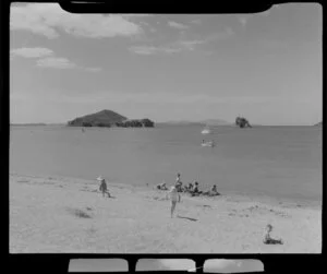 Paihia, Northland, showing people on the beach