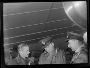 Aviation personalities during the 1953 London-Christchurch Air Race, Christchurch