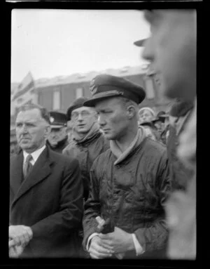 Aviation representatives during the 1953 London-Christchurch Air Race, Christchurch