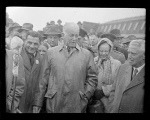 Personalities at the 1953 London-Christchurch Air Race, Christchurch