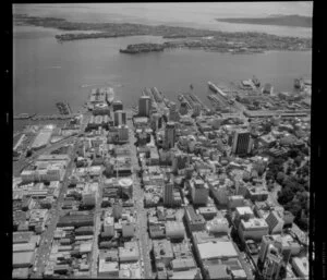 Central Auckland City, with Waitemata Harbour and North Shore City in background