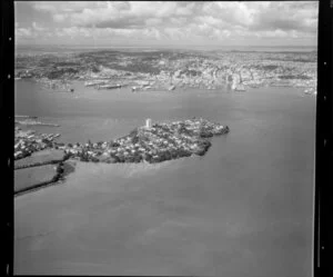 Stanley Point, Devonport, North Shore City, with Auckland City and Waitemata Harbour in background