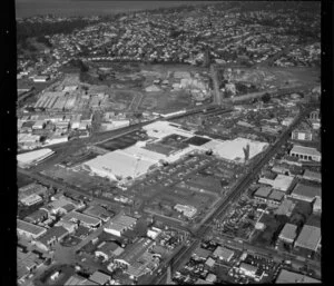 New Lynn, Auckland, including Lynnmall Shopping Centre